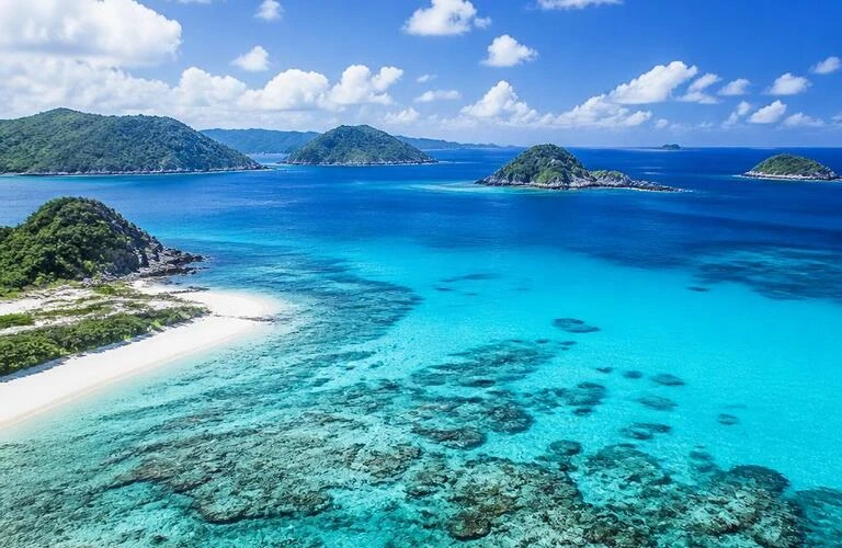 慶良間諸島の青い海で忘れられない体験を！